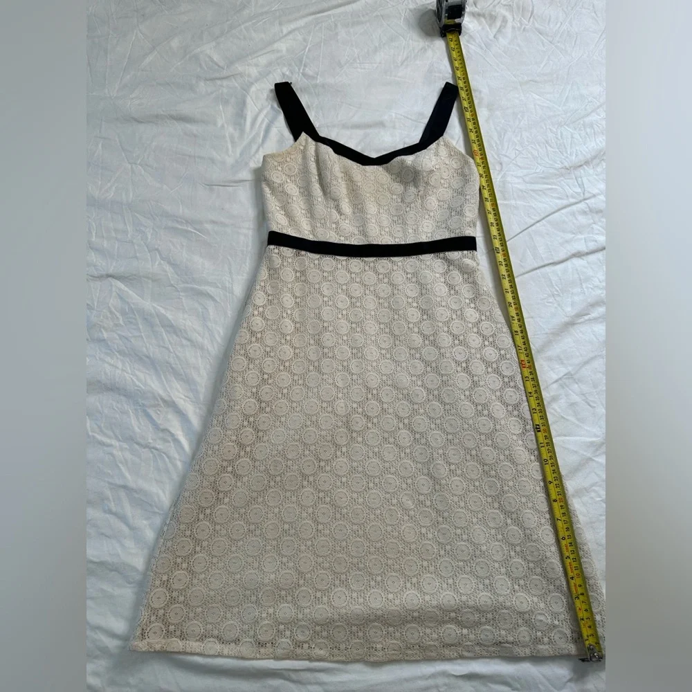 Ann Taylor LOFT 4P Petites Lace Fit & Flare Dress White Black Trim Midi - Picture 8 of 11